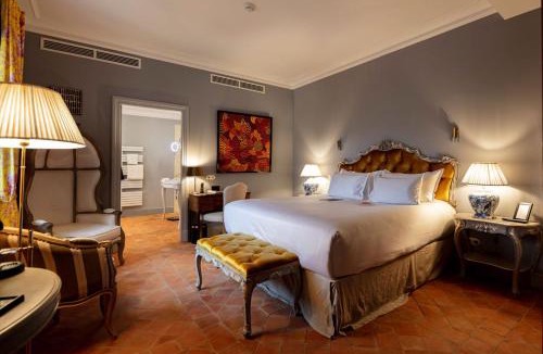Collias Hotel | Château de Collias - Maison de Vacances