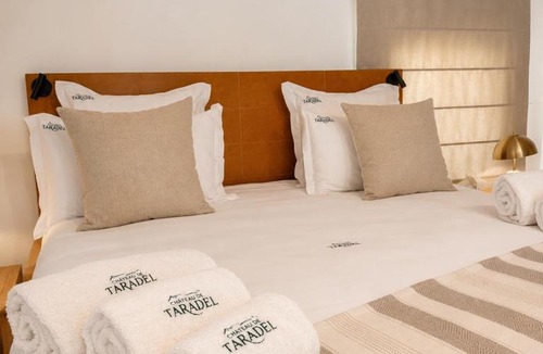 Taradeau Hotel | Château de Taradel
