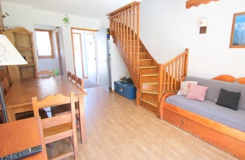 Puy-Saint-Vincent House | CH22PAE - CHALET DUPLEX 2 BEDROOMS, TERRACE AND BALCONY