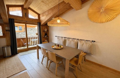 Saint-Marcel Ski Chalet | Chalet, balcony, tv, ski locker, 80m², Saint Martin de Belleville