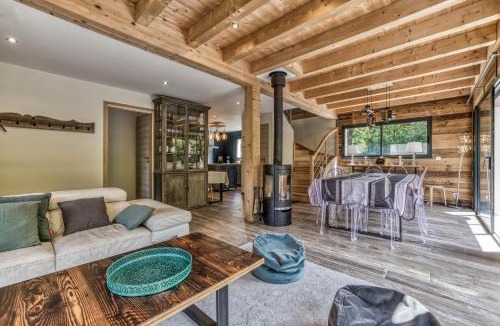 Les Houches Ski Chalet | Chalet 18 guests, 8 bedrooms, 5 bathrooms & Sauna!