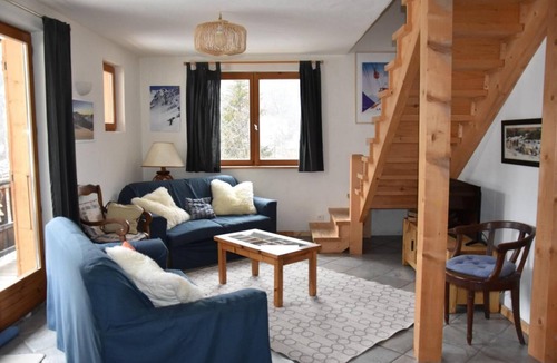 Pralognan-la-Vanoise Ski Chalet | Chalet, 1st floor, terrace, balcony, fireplace or stove, parking, tv, ski locker, 120m²