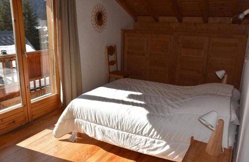 Pralognan-la-Vanoise Ski Chalet | Chalet, 1st floor, terrace, balcony, fireplace or stove, parking, tv, ski locker, 120m²