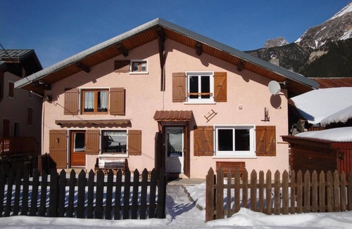 Pralognan-la-Vanoise Ski Chalet | Chalet, 200m from resort center, tv, 70m², Pralognan-la-Vanoise