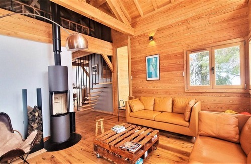 Puy-Saint-Vincent Ski Chalet | Chalet, 2nd floor, terrace, tv, ski locker, 200m², Puy-Saint-Vincent