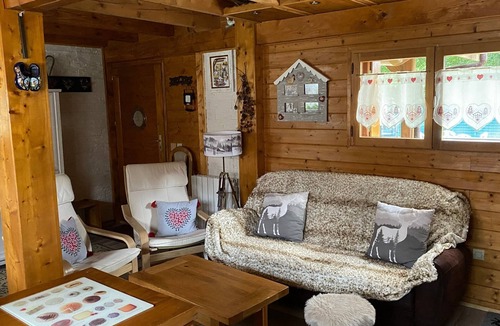 Verchaix Ski Chalet | Chalet “6p Comfort - Le Chevreuil”: Mountain View, Private Terrace & Wi-Fi