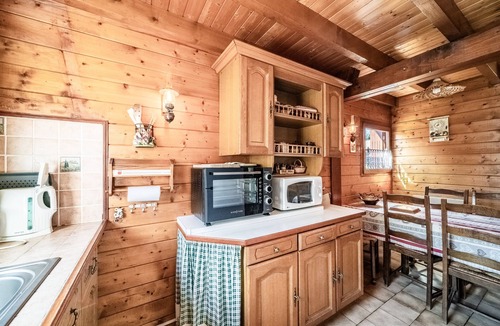 Verchaix Ski Chalet | Chalet "6p Simple - Patchy" with Mountain View, Private Terrace and Wi-Fi