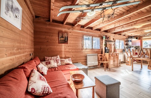 Verchaix Ski Chalet | Chalet “8p - L’œillet des Glaciers” with Mountain View and Wi-Fi