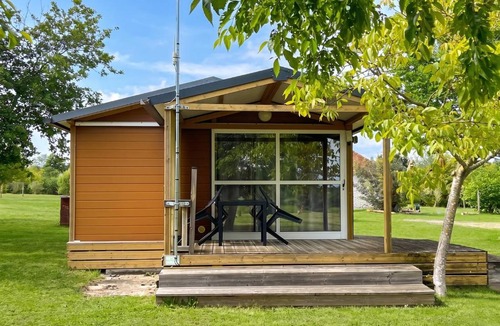 Chazemais Ski Chalet | Chalet accueillant à Chazemais – 25 m² avec piscine