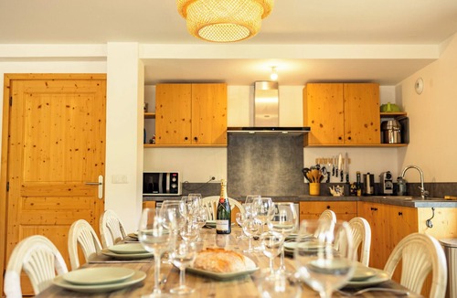 Chandon Ski Chalet | Chalet Achillée – 5 Bedrooms