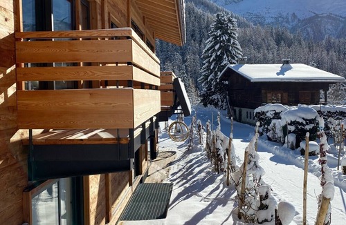 Montroc Ski Chalet | Chalet 'Aikoa' with Mountain View, Private Terrace and Wi-Fi