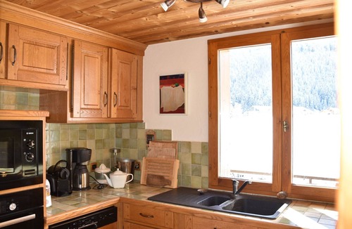 Pralognan-la-Vanoise Apartment | Chalet apartment 4 rooms, near center, pets allowed