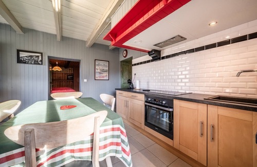 Bogeve Ski Chalet | Chalet 'Authentique En Vallée Verte' with Mountain View, Shared Terrace & Wi-Fi