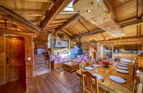 Hauteluce Ski Chalet | Chalet "Beaufortain La Pachna" – Family-Friendly Retreat with Garden and Parking
