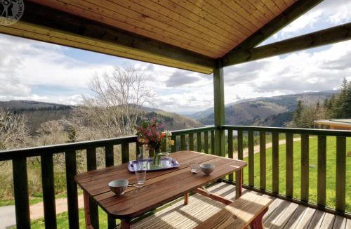 Les Noes House | Chalet chaleureux avec terrasse privée et animaux acceptés - FR-1-496-242