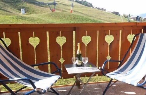 Montalbert Apartment | Chalet de Montalbert 25C, 4-6 pers, ski in ski out