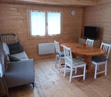 Montel-de-Gelat Ski Chalet | Chalet des étangs