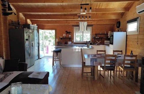 Trans-en-Provence Ski Chalet | Chalet en Bordure de Forêt