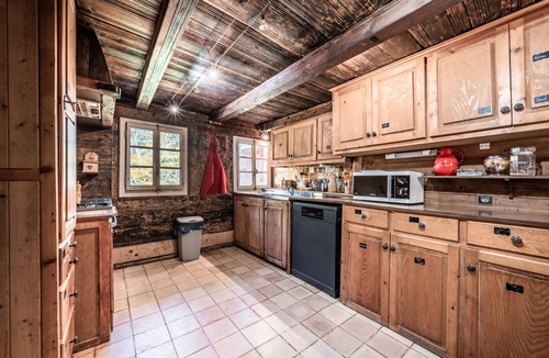 Abondance Ski Chalet | Chalet 'Familial Chaleureux' with Mountain View, Shared Terrace and Wi-Fi
