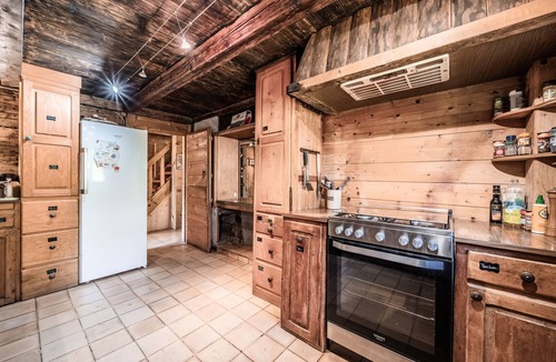 Abondance Ski Chalet | Chalet 'Familial Chaleureux' with Mountain View, Shared Terrace and Wi-Fi