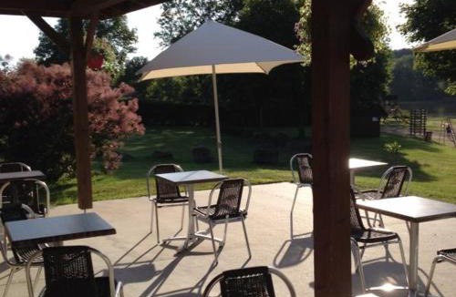 Treignat House | Chalet familial dans camping avec étang de pêche - FR-1-489-405