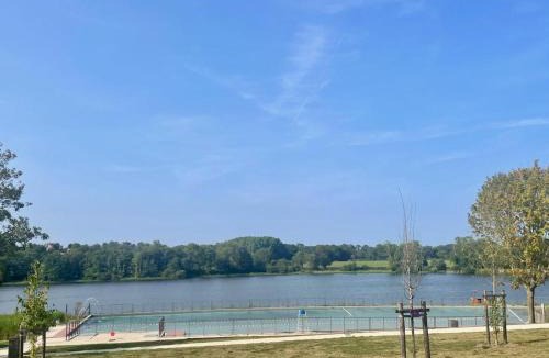 Treignat House | Chalet familial dans camping avec étang de pêche - FR-1-489-405