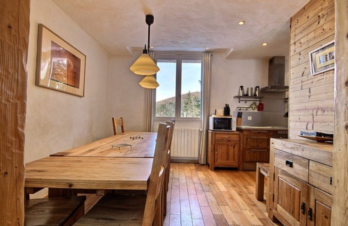 La Roche Ski Chalet | Chalet for 12 in La Plagne with sauna, jacuzzi and pets allowed