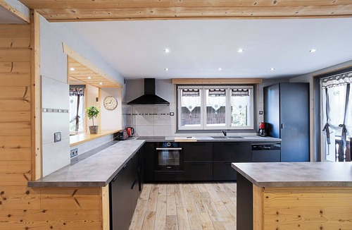 La Chapelle-d'Abondance Ski Chalet | Chalet Entirely Renovated - 4 Bedrooms - Large terrace, private parking