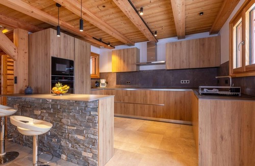 La Chapelle-d'Abondance Ski Chalet | Chalet, balcony, fireplace or stove, parking, tv, 180m², La Chapelle d'Abondance