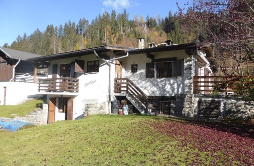 Les Contamines-Montjoie Ski Chalet | Chalet, Ground floor, fireplace or stove, parking, tv, ski locker, 120m², Les Contamines-Montjoie