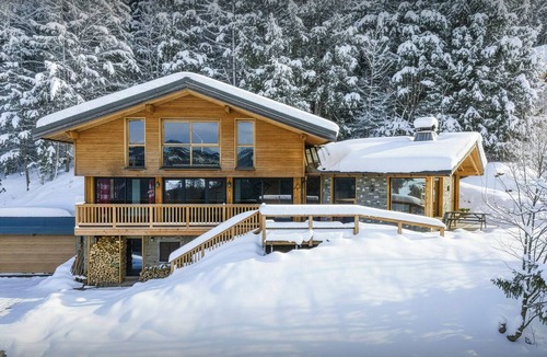 Notre-Dame-de-Bellecombe Ski Chalet | Chalet Panorea - Enjoy views of the Aravis mountains - OVO Network