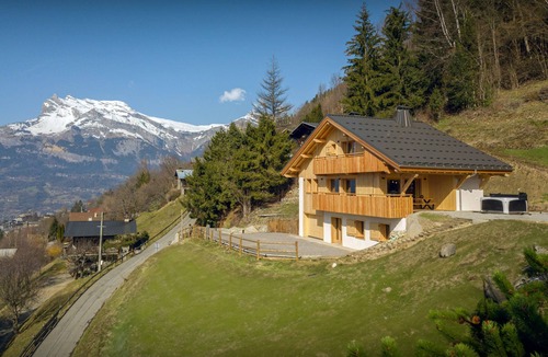 Saint-Gervais-les-Bains Ski Chalet | Chalet Chantalhys - explore the Mont-Blanc area, sun & spa - OVO Network