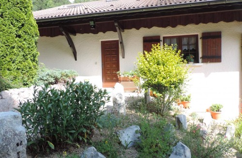 Chevenoz Ski Chalet | Chalet 'Gîte Chevenoz' with Mountain View, Private Terrace and Private Garden