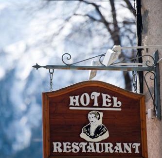 Peisey-Nancroix Hotel | Chalet Hotel La Tarine