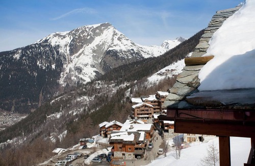 Sainte-Foy-Tarentaise Apartment | Chalet in Alps near Ski Slopes