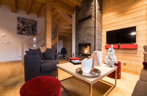Praz-sur-Arly Ski Chalet | Chalet in Megève with Mont-Blanc Views