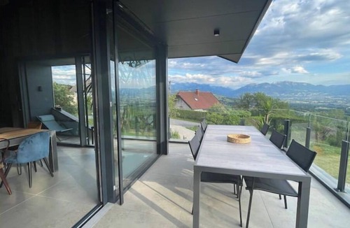 Bonne Ski Chalet | Chalet Jacuzzi & Sauna - Entre Lacs & Montagnes