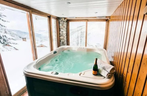 Meribel-Mottaret Ski Chalet | Chalet L'Arclusaz - 6-room chalet for 10 people
