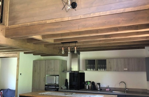 Champagny-en-Vanoise Ski Chalet | Chalet 'L'envers' with Mountain View, Private Terrace and Wi-Fi