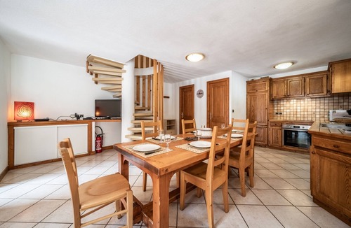 Montriond House | Chalet La Grangerie: Mountain Charm, Nature & Hiking – 7 Guests