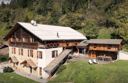 Les Clefs Ski Chalet | Chalet Ladroit - OVO Network