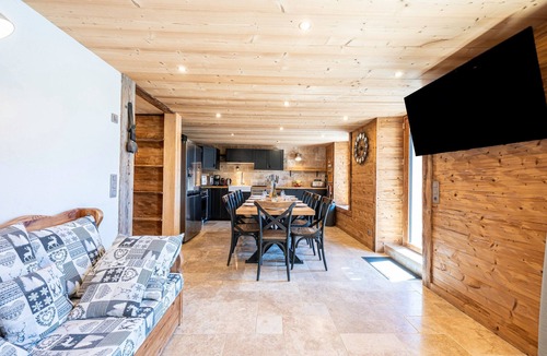 La Giettaz Ski Chalet | Chalet "Le Logis" with Mountain Views, Private Terrace and Wi-Fi