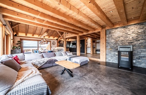 Abondance Ski Chalet | Chalet 'Le Perray Alpine Lodge' with Mountain View, Terrace and Wi-Fi