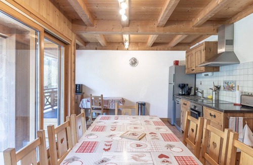Sixt-Fer-a-Cheval Ski Chalet | Chalet 'Les Laouchets - 8 Pers' with Mountain View, Balcony and Wi-Fi