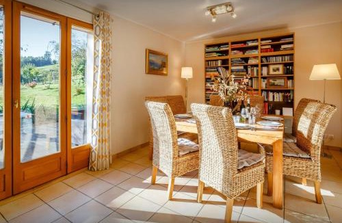 Thones Ski Chalet | Chalet Les Roses Des Alpes - OVO Network