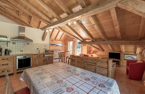 Sixt-Fer-a-Cheval Ski Chalet | Chalet 'Les Salamanes - 6-7 Pers' with Mountain View, Balcony and Wi-Fi