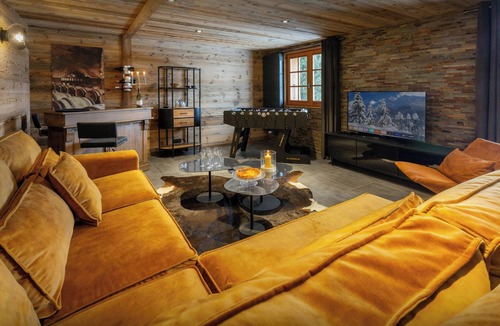 Les Granges Ski Chalet | Chalet Loisel - alpine holiday 10p with Aravis valley views - OVO Network