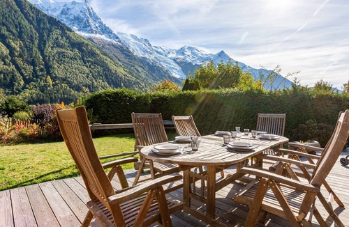 Chamonix City Centre Cottage | Chalet Martinique - a self catered chalet that sleeps 6 guests in 3 bedrooms
