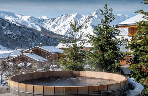 Saint-Marcel Ski Chalet | Chalet Marcel - Enjoy the indoor pool, home cinema and spa - OVO Network