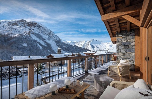 Saint-Marcel Ski Chalet | Chalet Marcel - Enjoy the indoor pool, home cinema and spa - OVO Network
